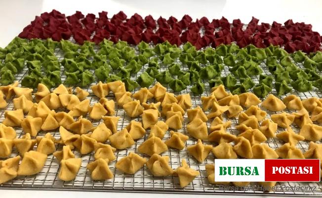 Tutlu kadınlar mantıyı çocuklara sevdiriyor