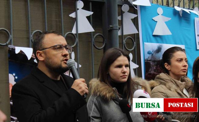 Ukrayna Büyükelçiliği önünde hayatını kaybeden çocukları anıldı