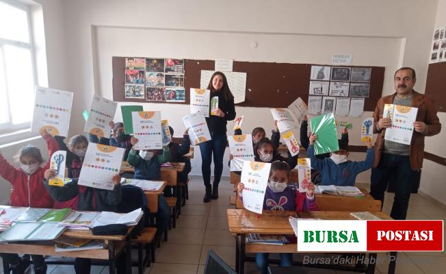 Üniversite öğrencilerinden köy okuluna destek