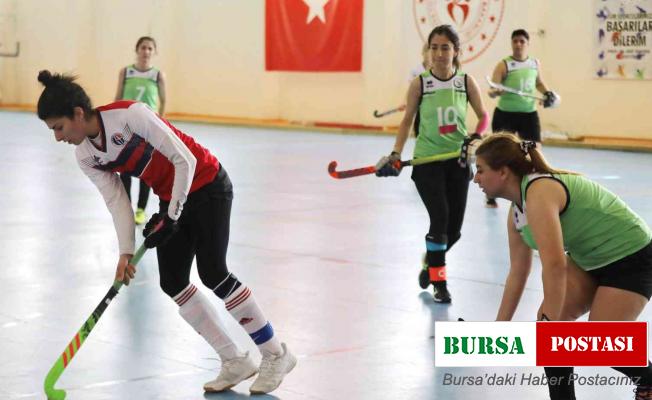 Üniversitelerarası hokey şampiyonası GAÜN’de yapılıyor