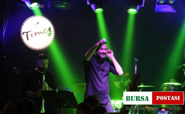 Ünlü oyuncu ve şarkıcı Cem Kılıç, İzmir’de patron oldu