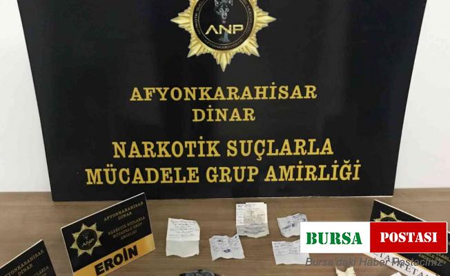 Uyuşturucu satıcısı üzerinde isim ve para listesinin bulunduğu çizelgeyle yakalandı