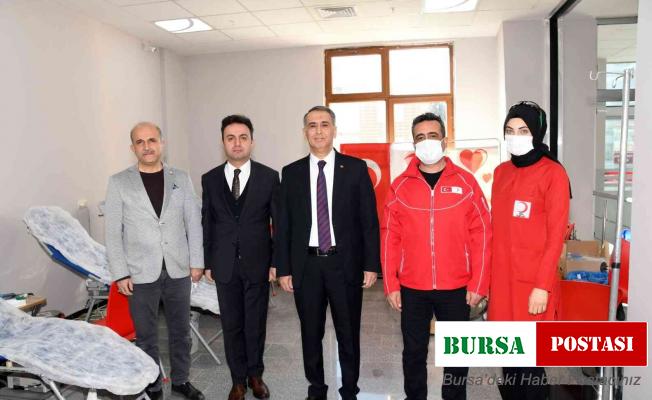Vali Mahmut Çuhadar, kan bağışında bulundu