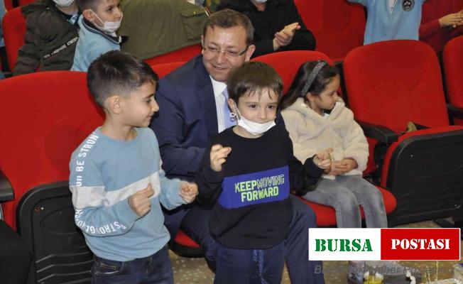 Vali Polat, öğrencilerin okuma heyecanlarına ortak oldu