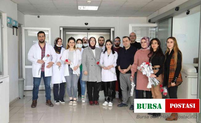 Van Büyükşehir Belediyesi sağlık çalışanlarının bayramını kutladı