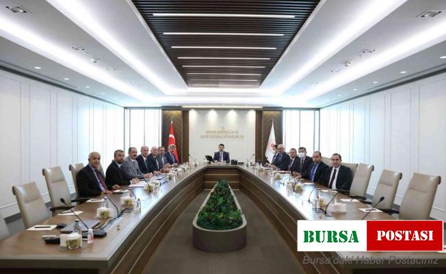 Van heyetinden Bakan Kurum’a ziyaret