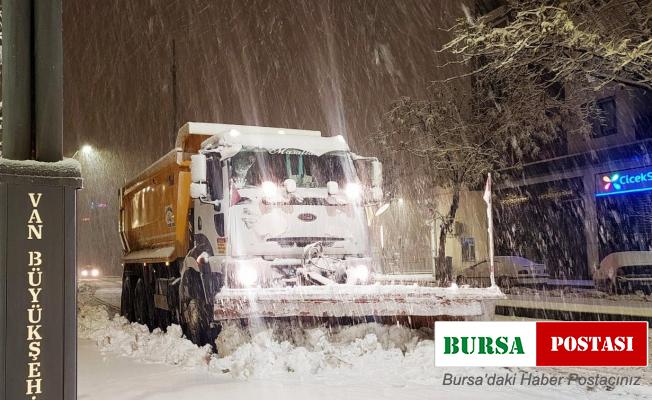 Van’da karla mücadele çalışması