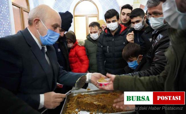 Vatandaşlara helva ikramı