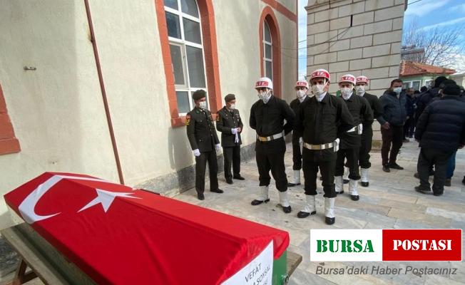 Vefat eden Kıbrıs Barış Harekatı gazisi toprağa verildi