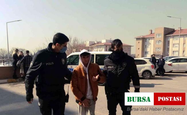 Yaralı çocuğa polisten yardım eli