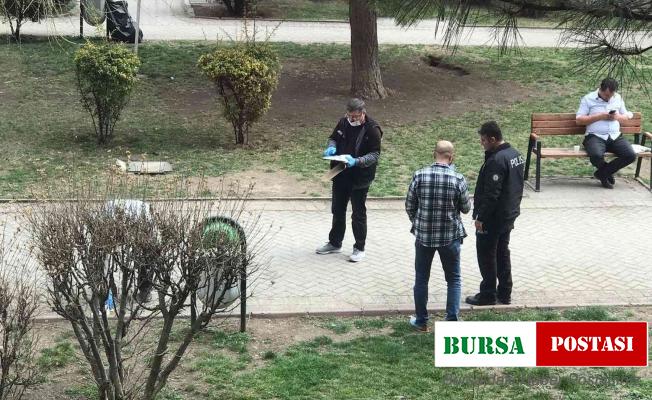 Yaşlı adam parktaki bankta kanlar içinde bulundu