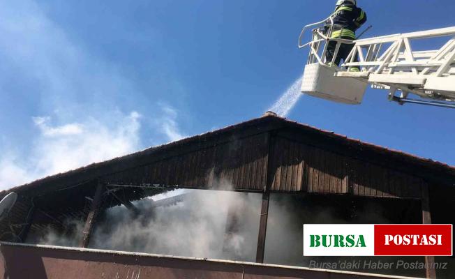 Yatağan’da çatı yangını