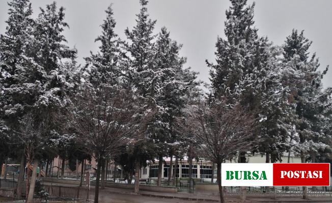 Yavuzeli’nde kar yağışının ardından buzlanma meydana geldi