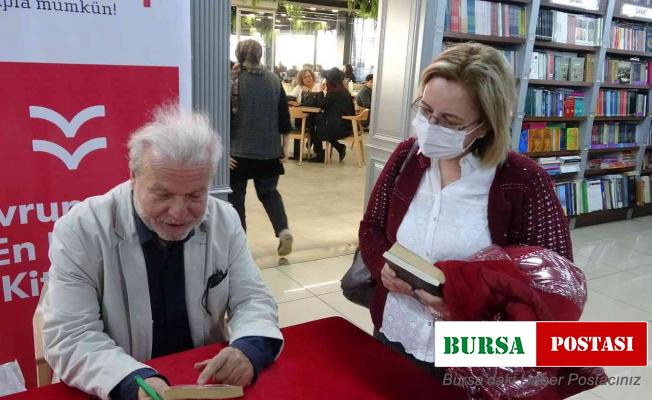 Yazar Nedim Gürsel’den imza günü