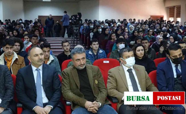 YKS’ye hazırlanan öğrencilere seminer