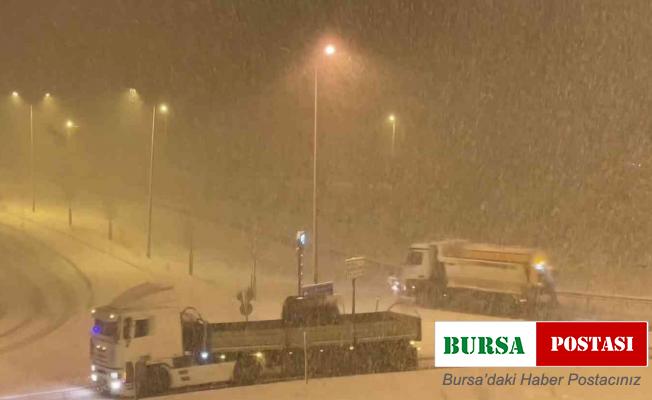 Yoğun kar yağışı devam ediyor