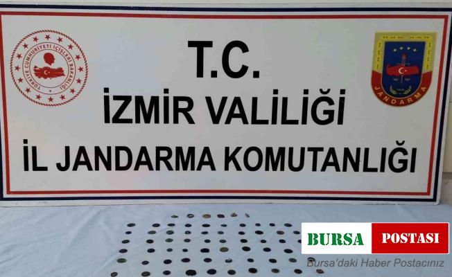 Yol kontrolünde durdurulan araçtan tarihi eserler çıktı