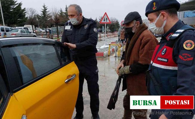 Yol parası olmadığı için acil servisten evine gidemeyen vatandaşın yardımına hastane polisi yetişti