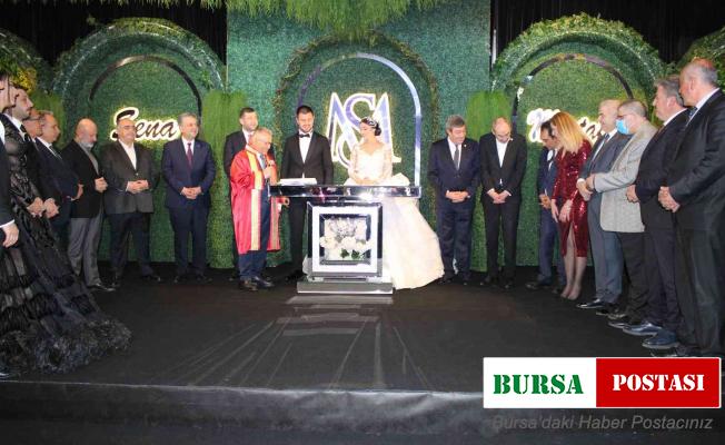 Yücel ailesinin mutlu günü