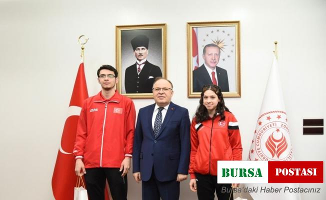 Zonguldaklı İrem, İşitme Engelliler Masa Tenisi Şampiyonasında ikinci oldu